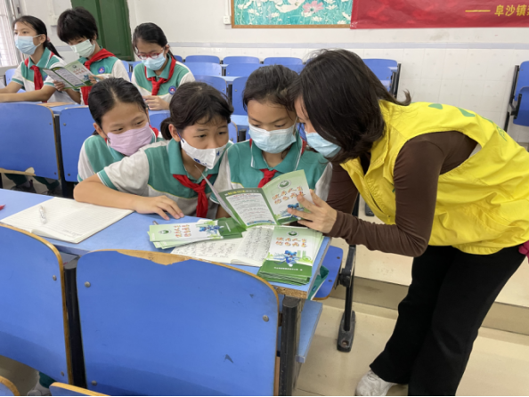 阜沙鎮(zhèn)禁毒信息〔2022〕第254期--【禁毒攻堅(jiān)】“無毒青春，健康校園”—阜沙鎮(zhèn)開展禁毒宣傳進(jìn)校園